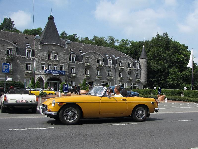 Lunch time in de Floreal in La Roche (30).JPG